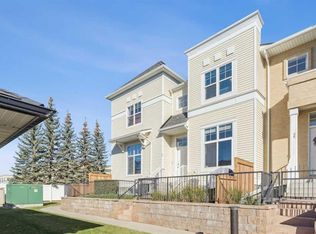 77 S McKenzie Towne Gate SE, Calgary, AB T2Z 4G1