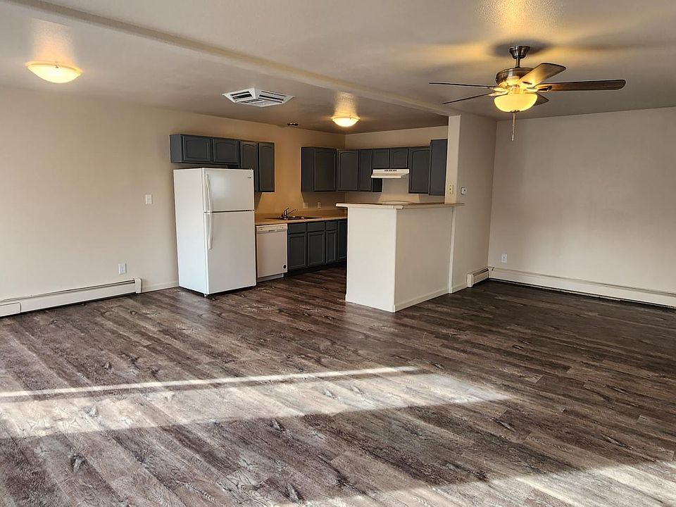 2nd image of 3135 Perkins Dr #B