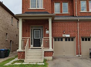 14 Temple Mnr, Brampton, ON L6Y 6C5