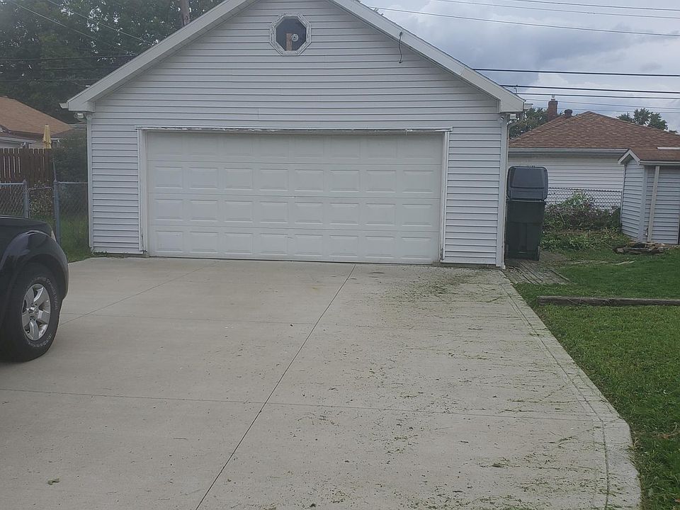 2 Car Garage