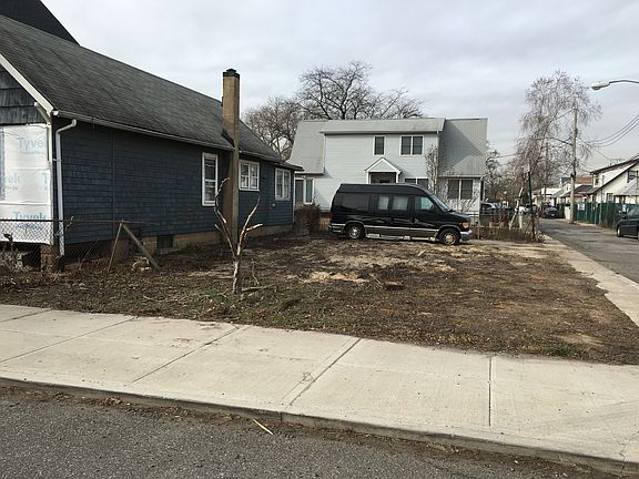 3rd image of 67 Cedar Grove Ave