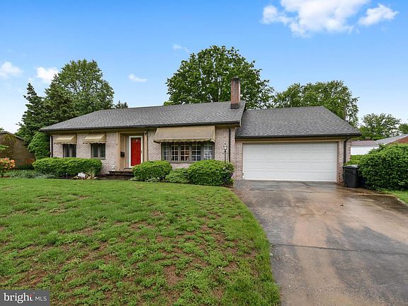 2nd image of 261 Potomac Hts