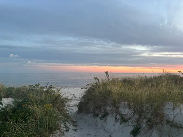 21 Heritage Dr, West Yarmouth, MA 02673