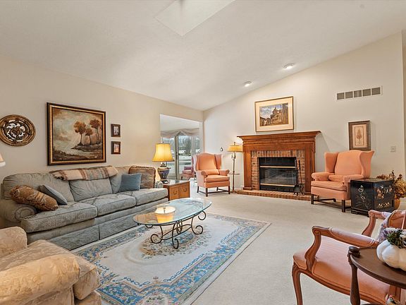 4th image of 6020 Old English Ct