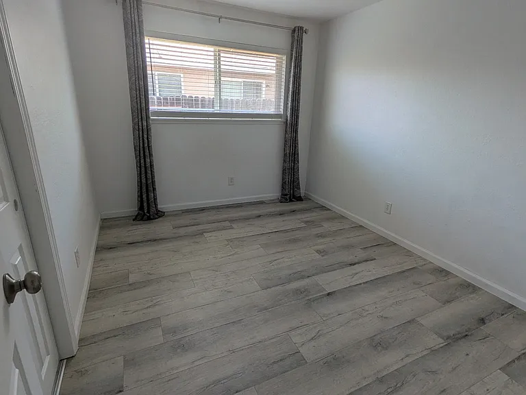 10143 De Soto Way — Photo 10