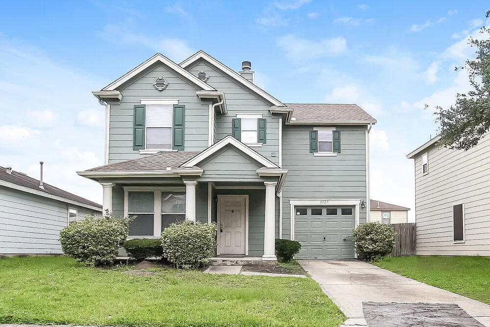 3 bed, 2.5 bath, 1807 sqft, $1,885 — Photo 1