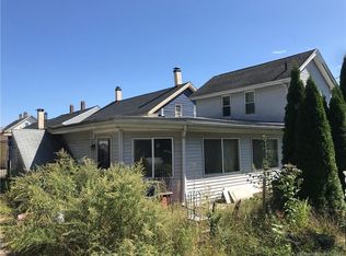 73 Pomfret St, Putnam, CT 06260