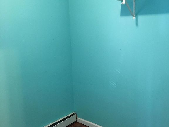 5th image of 125 Hill St APT 2