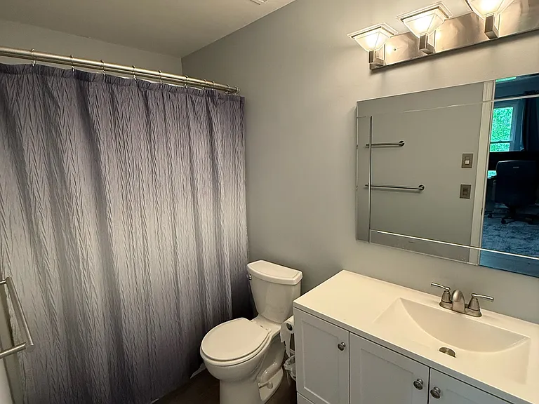 233 Lafayette Dr — Photo 21