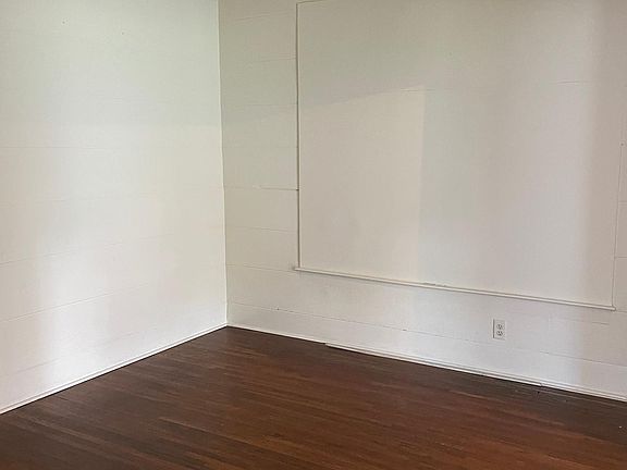 2nd image of 3855 Ogden Ave