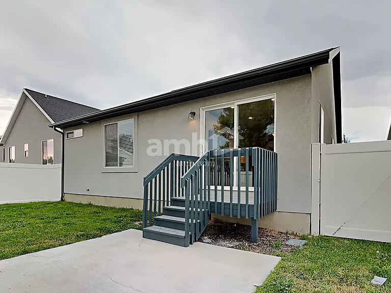 1742 E Shadow Dr — Photo 23