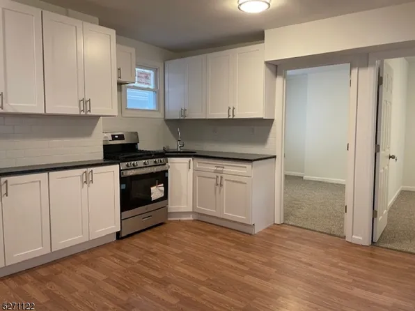 83 4Th St, Passaic City, NJ 07055