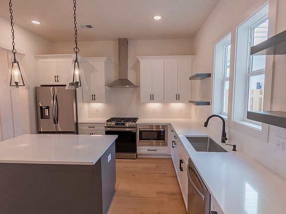 4th image of 4008 Penfield Dr Unit B