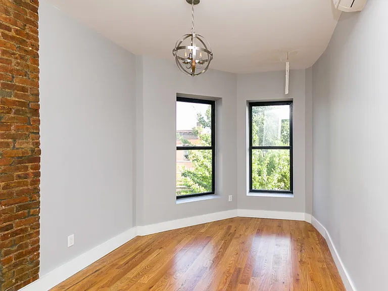 271 Martense St #3R — Photo 2