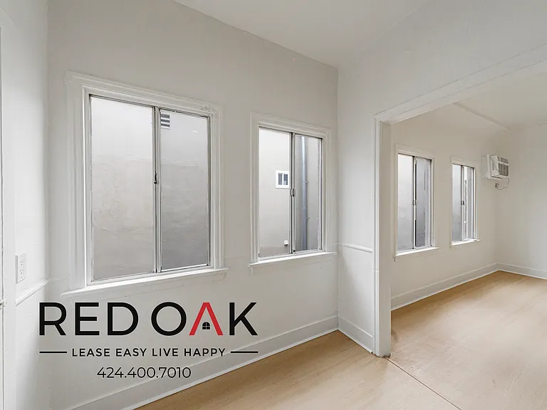 4811 Melrose Ave #205 — Photo 9