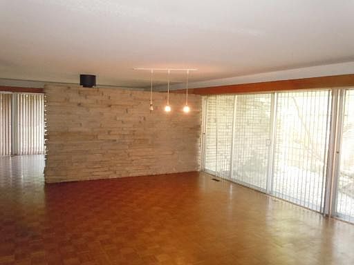 2nd image of 2716 S Briarwood Dr W