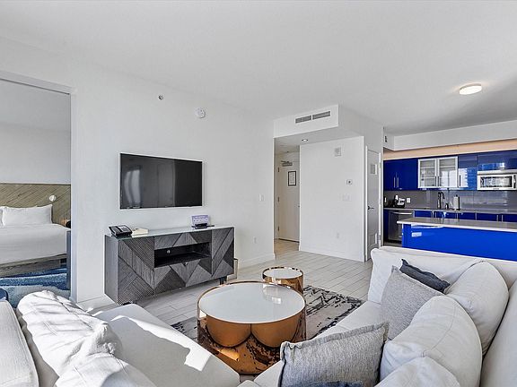 5th image of 3101 Bayshore Drive #1909
