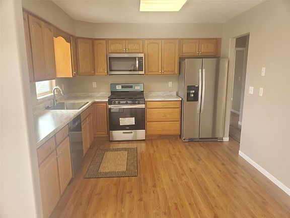 5th image of 1625 Woodside Ct NW
