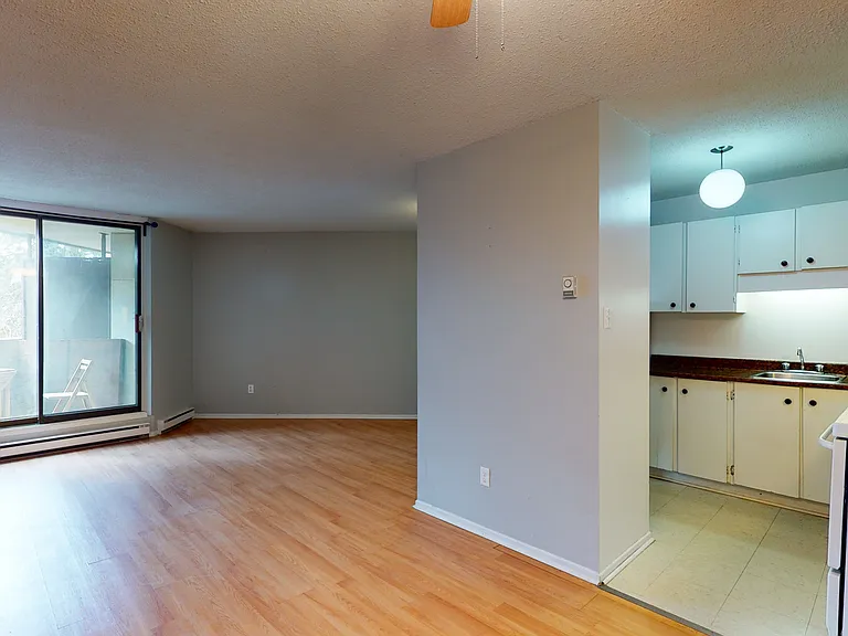 305 Presland Rd — Photo 7