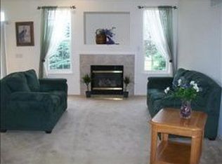 108 Burwyck Park Dr, Saline, MI