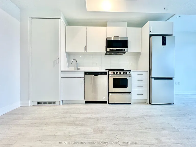 412 Silver Maple Rd #308 — Photo 9
