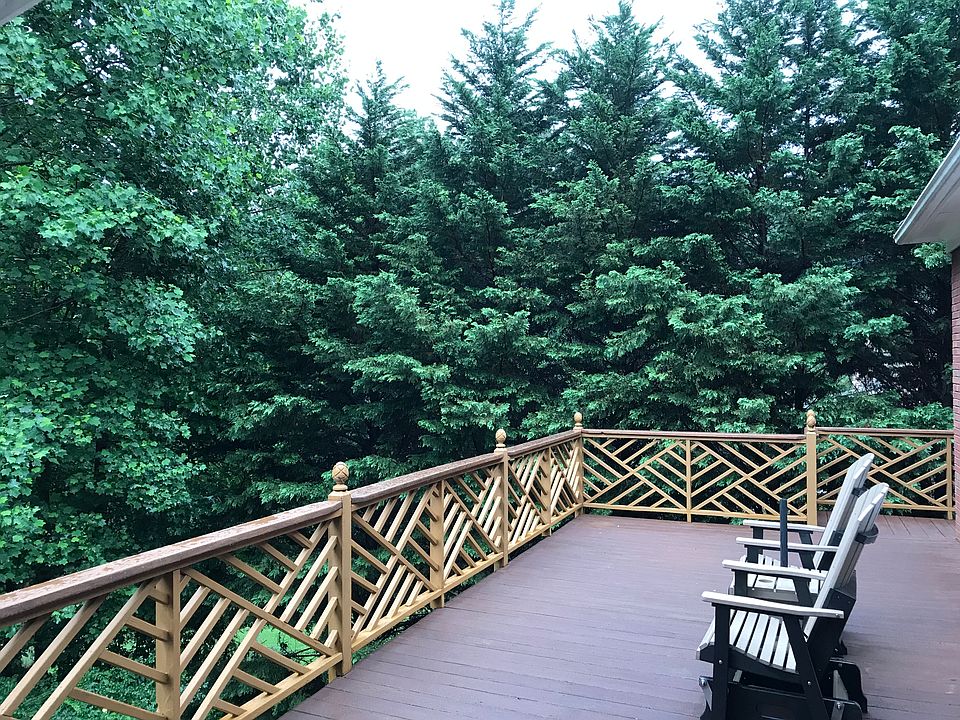 Private deck 