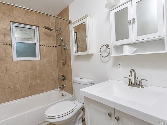 4th image of 132 48th Street