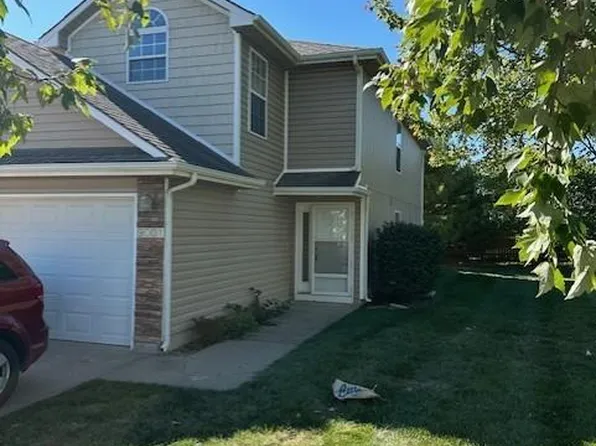 9001 SW Gala Dr, Blue Springs, MO 64064