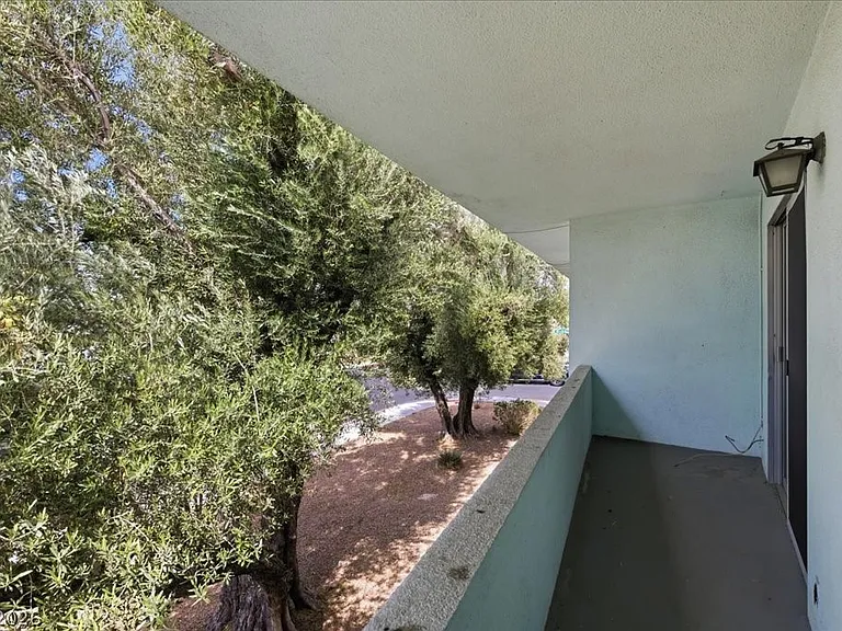 1700 Rexford Dr #209 — Photo 22