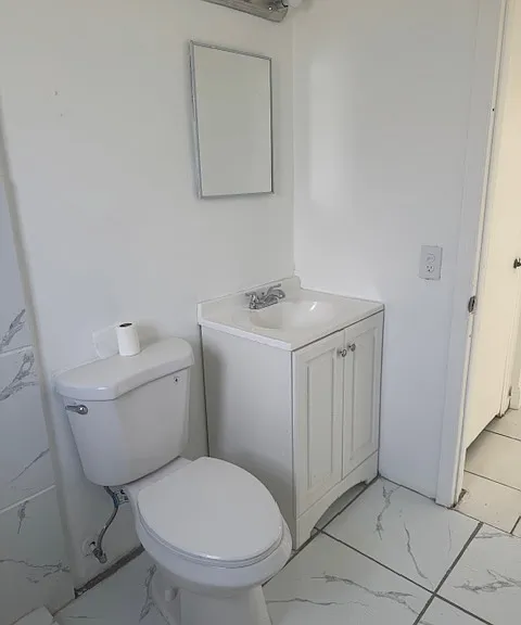 441 SW 10th St #4 — Photo 14