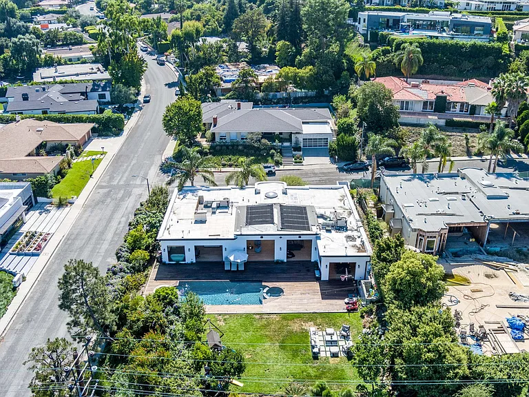 16341 Sloan Dr — Photo 40