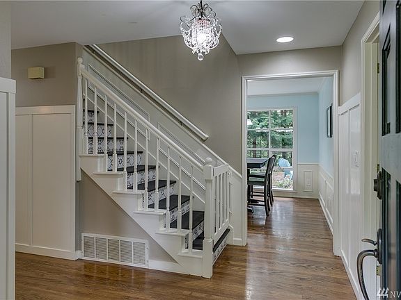 3rd image of 20721 NE 38th St