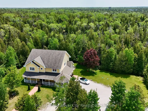 13 Elgin St, Northern Bruce Peninsula, ON N0H 2R0