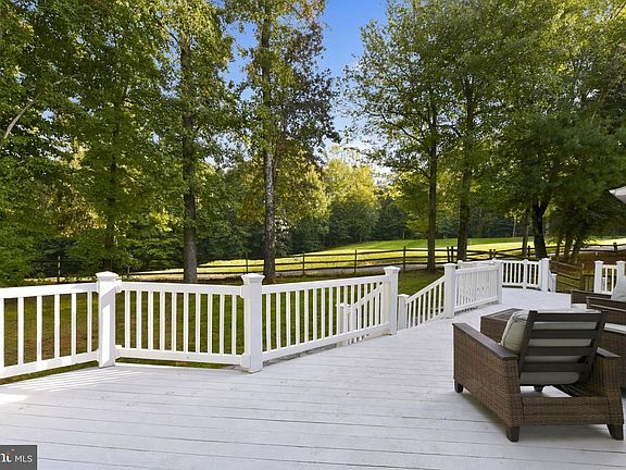 5th image of 124 Seahawk Ln