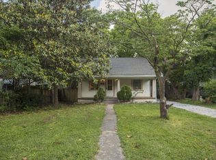 1649 E McDaniel St, Springfield, MO 65802