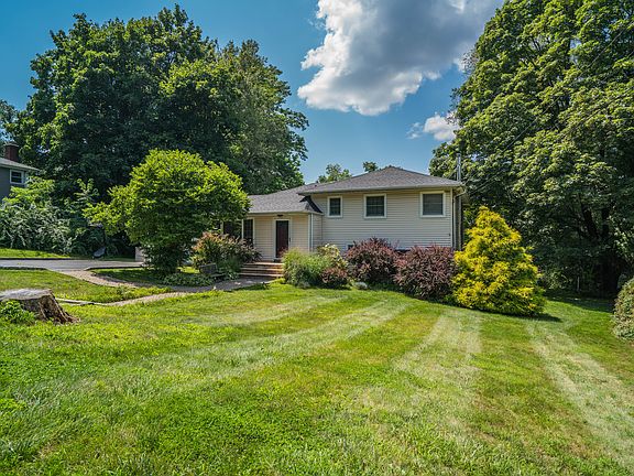 2nd image of 3443 Munson Pl