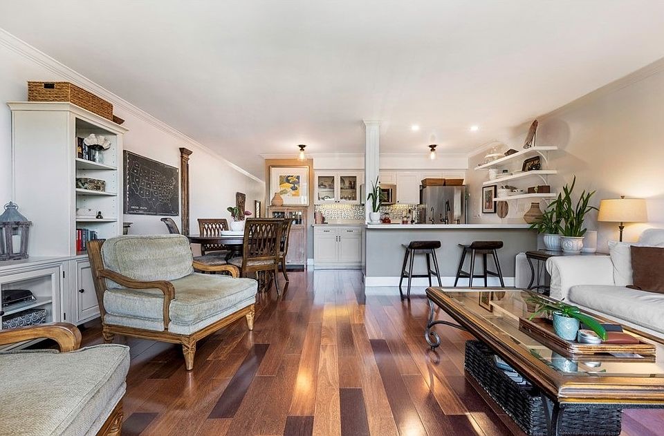 2nd image of 110 Termino Ave
