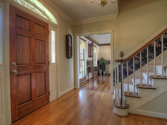 3rd image of 3581 Antilles Dr