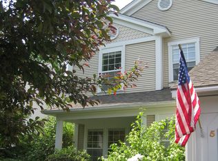 5 Bluestar Ln, South Burlington, VT 05403