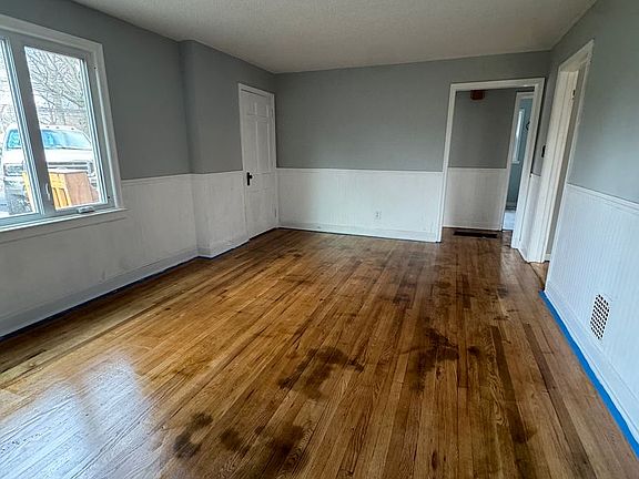 5th image of 441 Farmington Ave