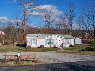 240 Lakeside Dr N, Canonsburg, PA 15317