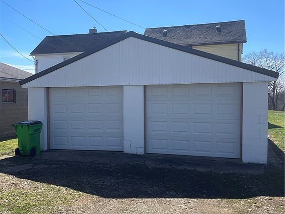 4th image of 917 Herbig Ave