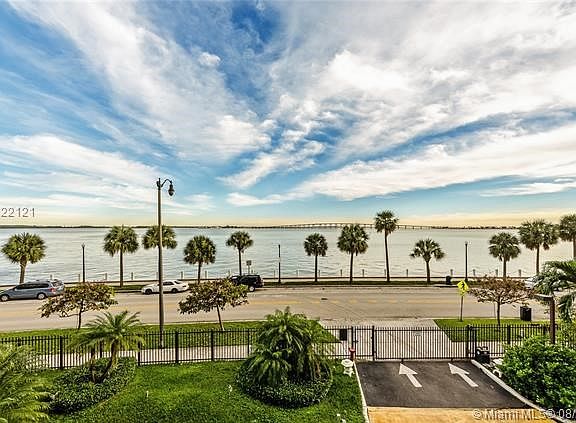 2nd image of 1440 Brickell Bay Dr APT 302