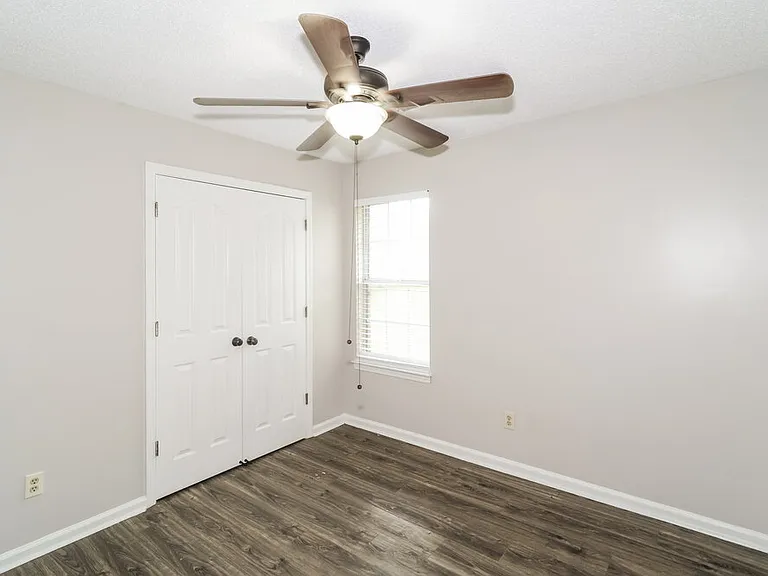 1886 Towson Ln — Photo 13