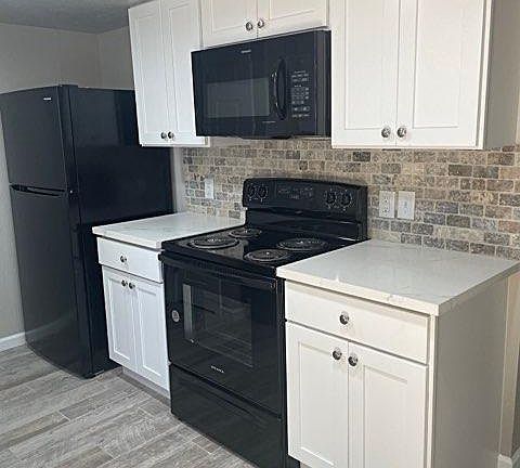 5th image of 2700 N 16th St APT 13