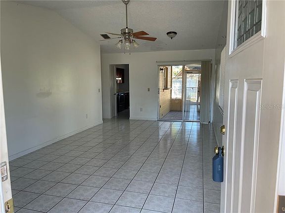 3rd image of 5410 Dale Ln