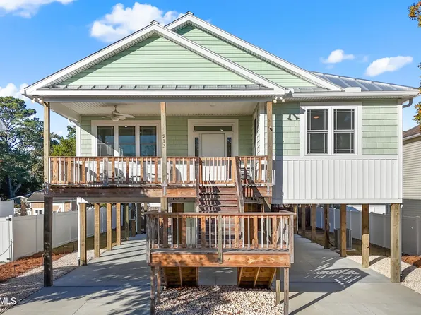 213 NE 35th Street, Oak Island, NC 28465