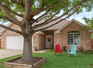 212 Willow St, Crowley, TX 76036