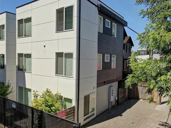 5224 Brooklyn Ave NE, Seattle, WA 98105