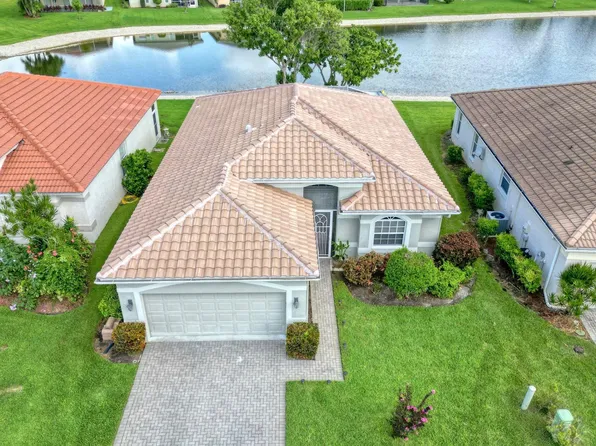 13041 Lake Meadow Dr, Fort Myers, FL 33913